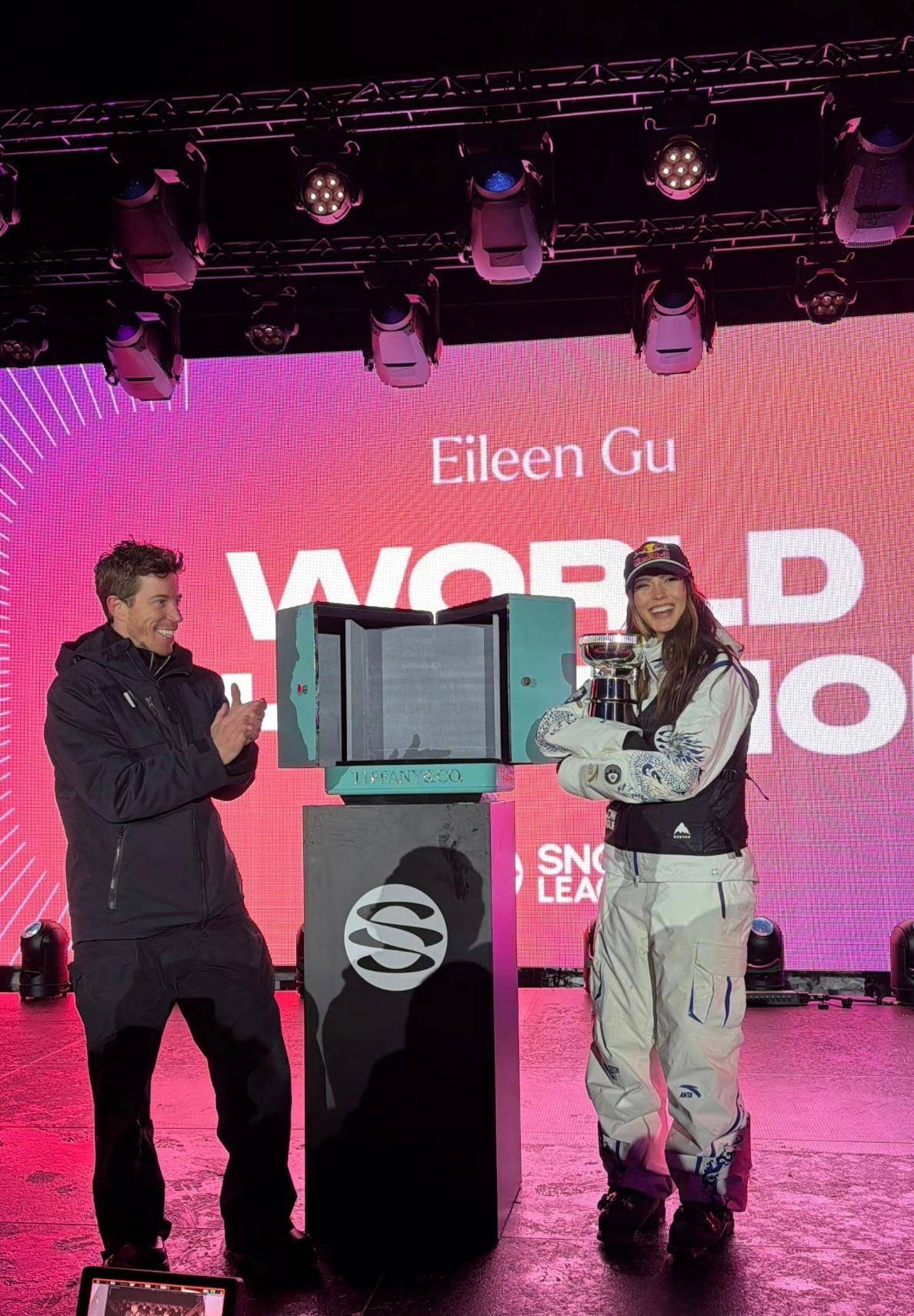 一觉醒来，谷爱凌又夺冠了！同时斩获莱克斯站+年终总决赛冠军